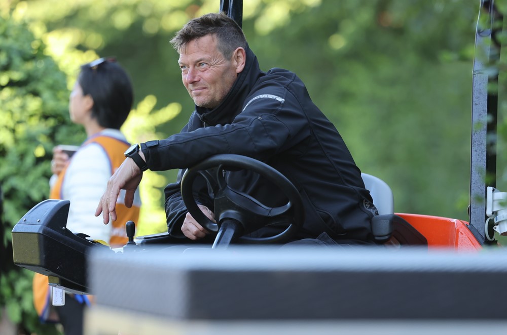 Peter Heller er selv medlem i Smørum Golfklub, hvor han især fokuserer på juniorarbejdet. Men man kan godt være vært for en eller flere golfkvinder, selv om man ikke er tilknyttet golfklubben. )FOTO: JESPER VINZENTS)